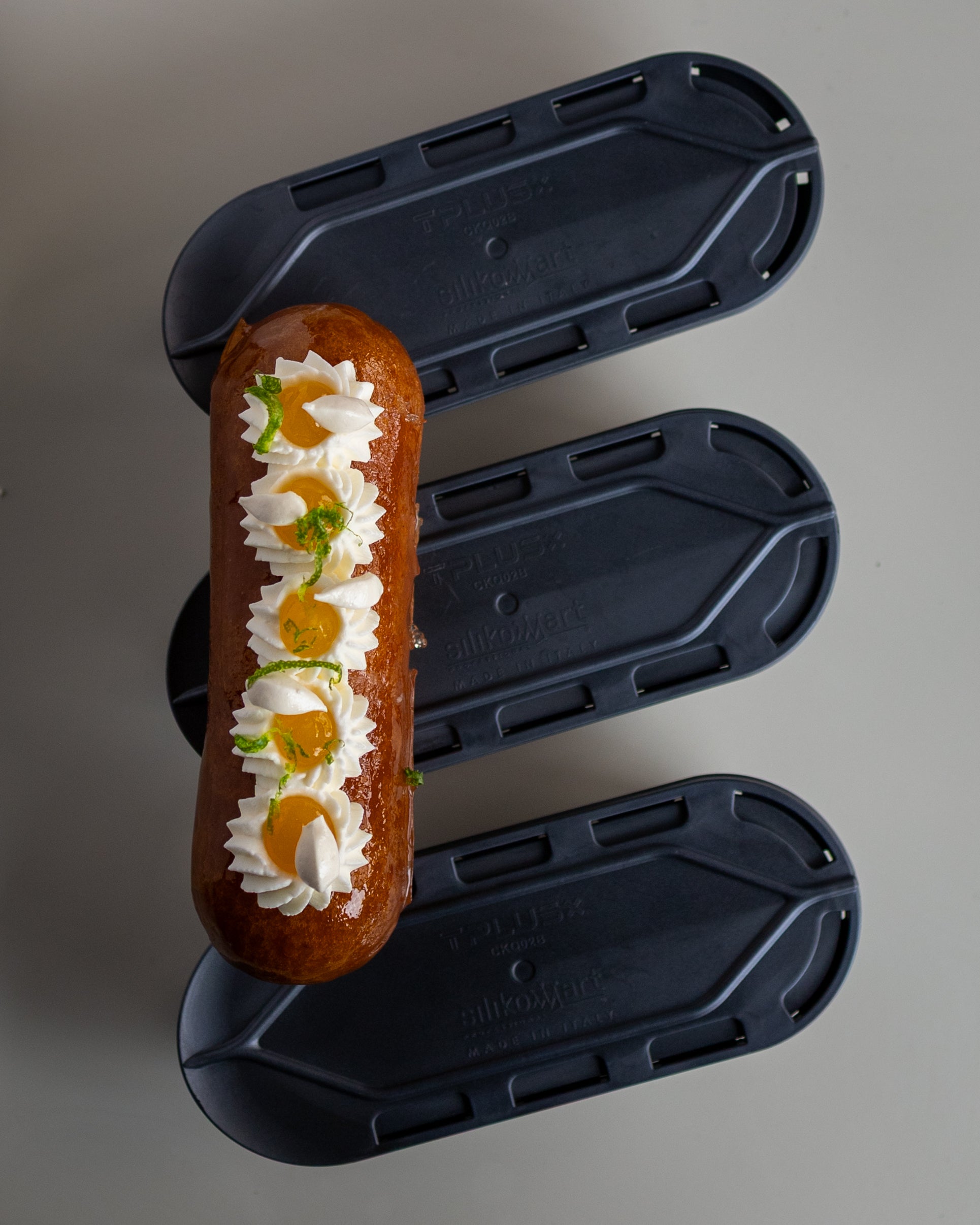 Silikomart Nola 144 Oval Mold with Lid