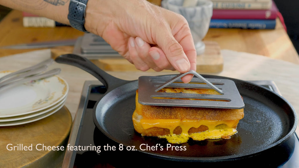 Chef Press UA100 shown grilling multiple items.